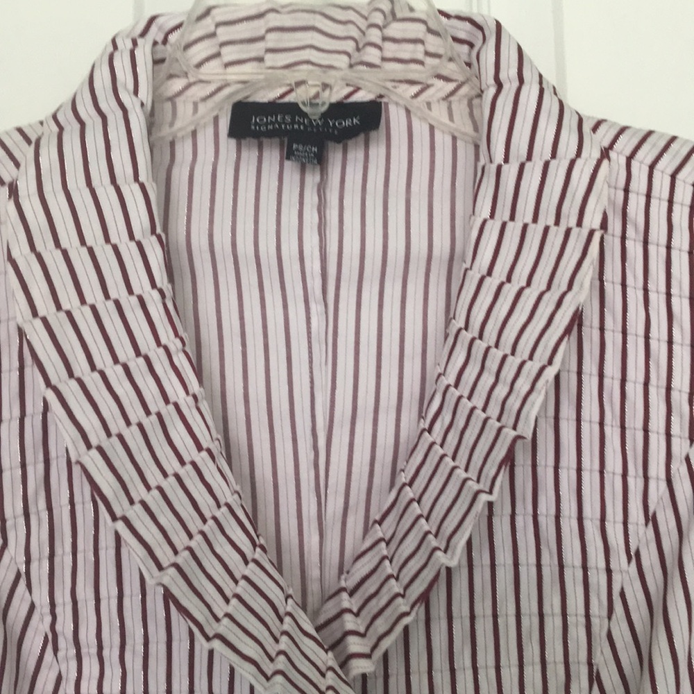 3/$25 Jones NY Pleated Collar - Picture 2 of 6